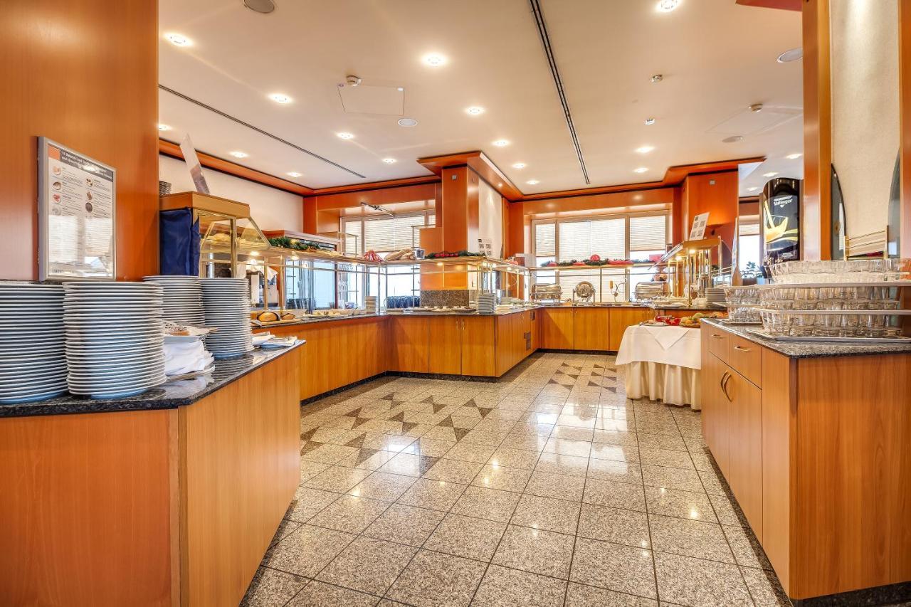 Congress Hotel 3*